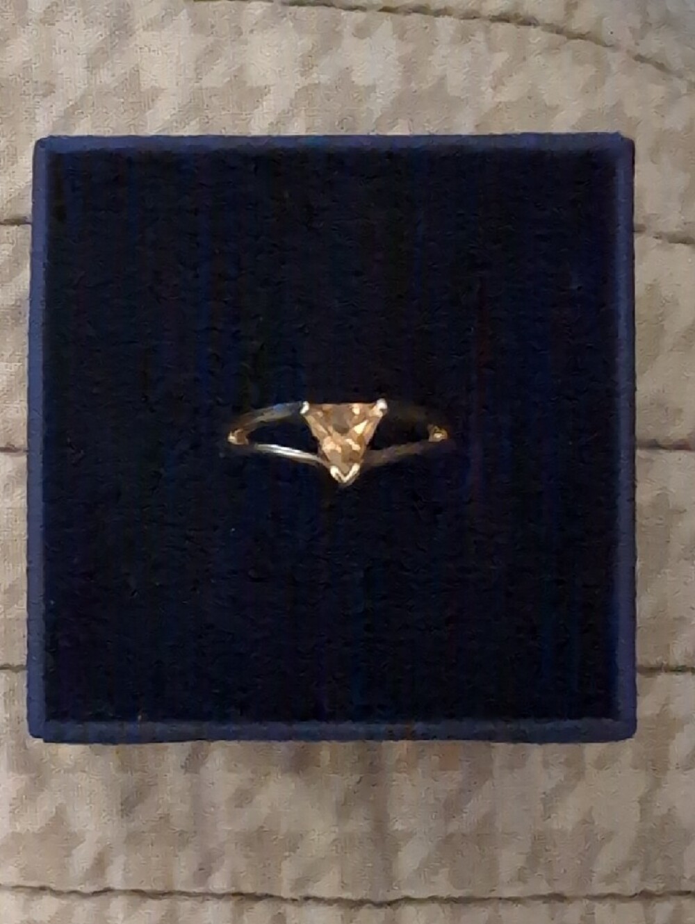 10K Gold Ring - Simple Polished Band - Picture 2 of 3